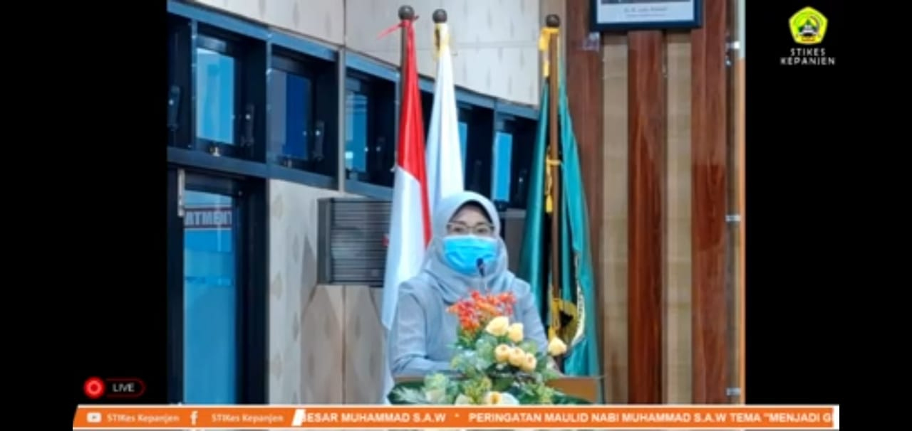 Ketua STIKes Kepanjen Ibu Dr. Riza Fikriana ,S.Kep.Ns.,M.Kep. memberikan sambutan dan motivasi kepada para peserta Mahasiswa STIKes KEPANJEN